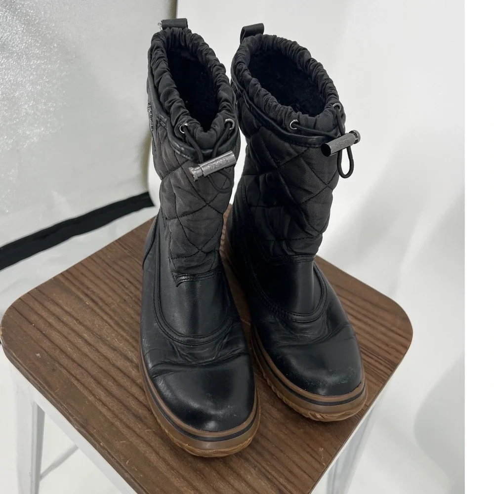 Coach Samara Black Leather Quilted Nylon Winter Snow Boots A9175 Womens 6B
